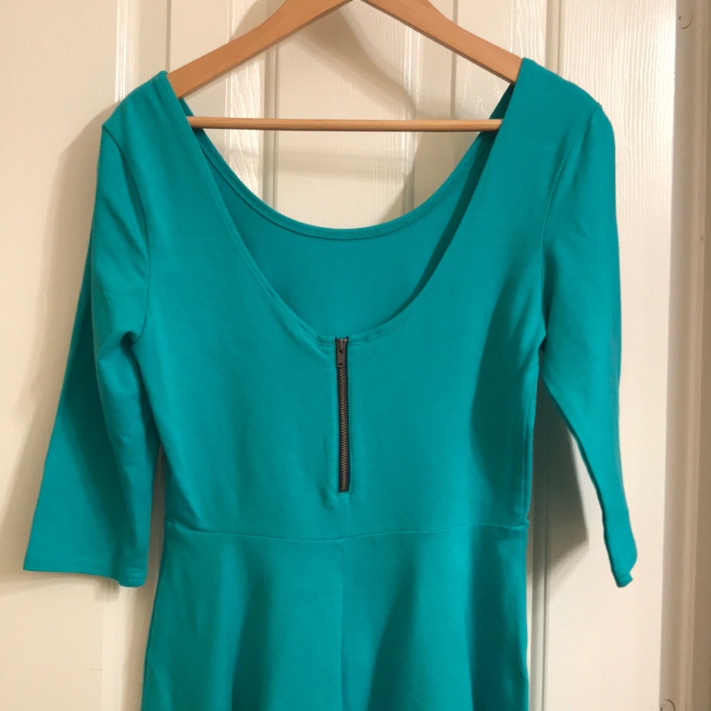 Dress - Picture 3 of 3